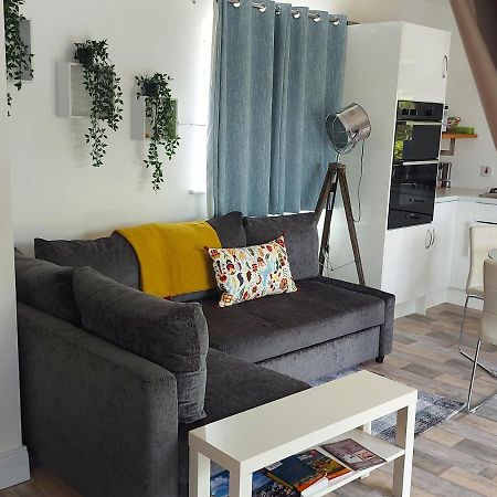 Bunlin Heights Self Catering Studio Milford Extérieur photo