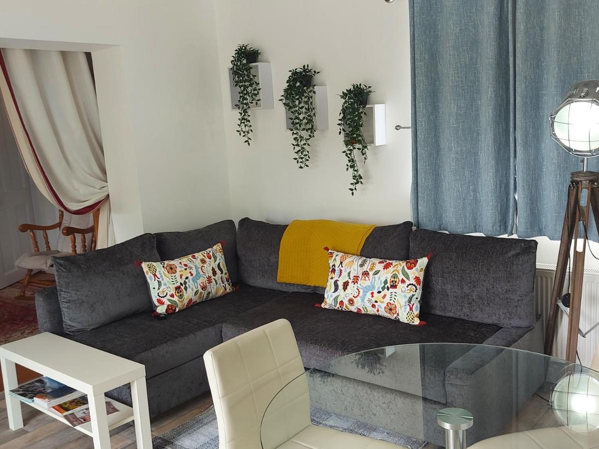 Bunlin Heights Self Catering Studio Milford Extérieur photo