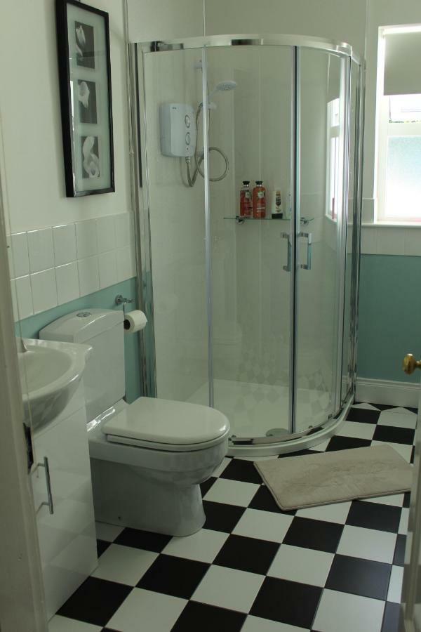 Bunlin Heights Self Catering Studio Milford Extérieur photo